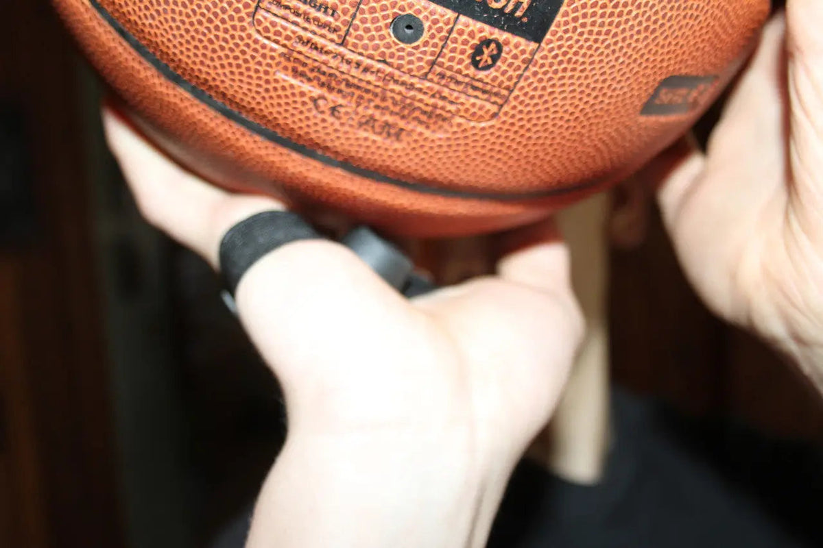 HoopsKing No Palm Dribbling & Shooting Aid, Pair